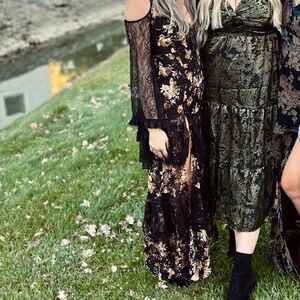 Current Mood Black Floral Lace Corset Midi Dress – XS